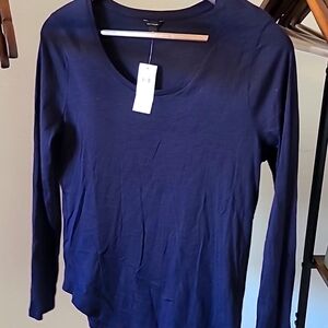 Ann Taylor navy long sleeve t-shirt